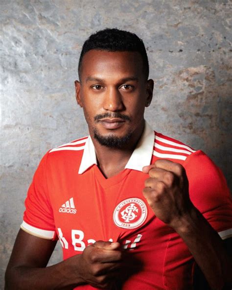 SC Internacional E Adidas Lançam A Nova Camisa Titular Para A Temporada