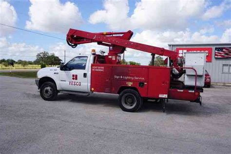 Ford Eti Etc37ih 2004 Bucket Boom Trucks