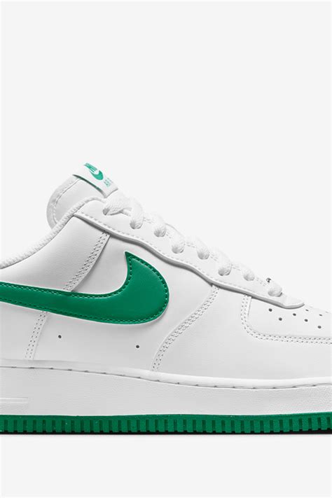 Nike AIR FORCE 1 07 WHITE MALACHITE VegNonVeg