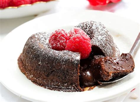 10 Steakhouse Chains That Serve The Best Dessert