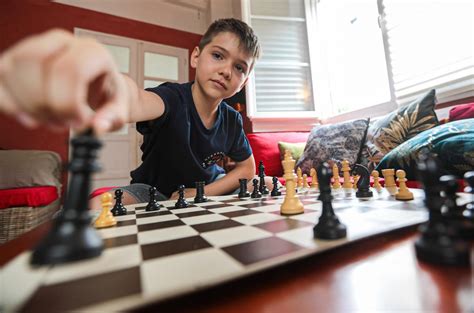 Le Palois Marc Llari sacré champion du monde déchecs La République