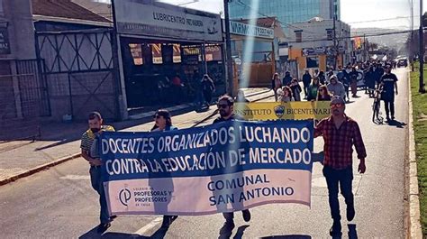 Profesores Entregan Petitorio Comunal A La Alcaldesa De San Antonio En