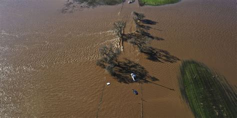 Evacuation warnings amid flooding after Northern California storm ...