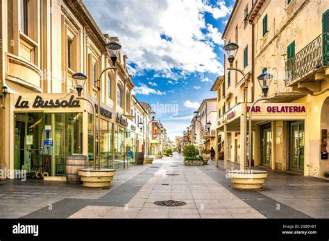 Via Vittorio Emanuele II, central shopping street of San Vincenzo with ...