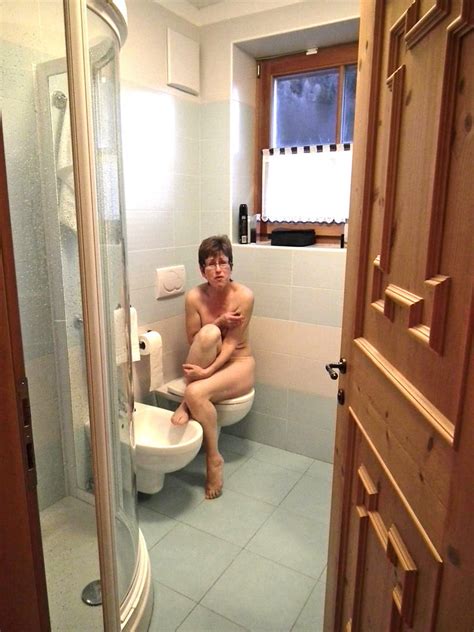 Embarrassed Matures Caught Naked Pics Xhamster