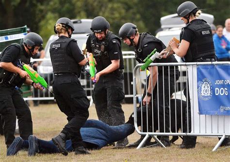 Thames Valley Police Wow Crowds At Open Day