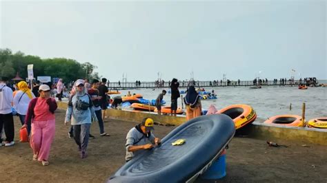 Eksplorasi Pantai Kejawanan Cirebon Aktivitas Seru Yang Bikin Liburan