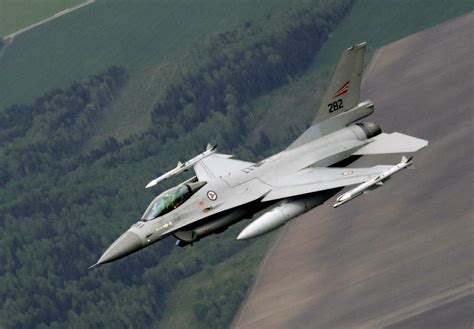 Ukraines First F 16s Will See Combat This Summer Officials Say The