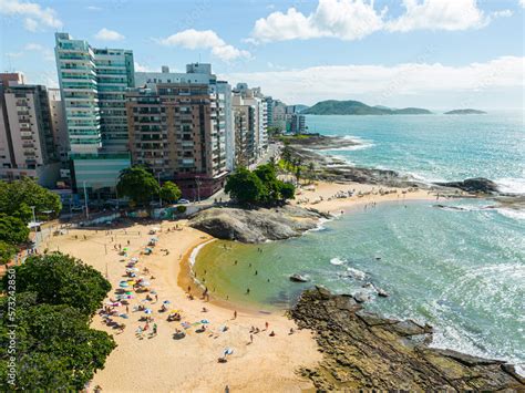 Imagem aérea das praias do centro de Guarapari Praia da Areia Preta