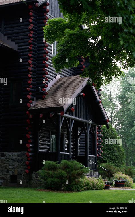 Chateau Montebello Quebec Canada Stock Photo - Alamy