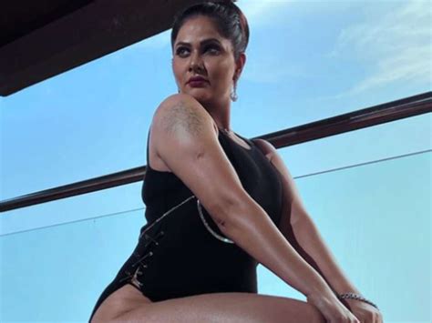 Gandii Baat Actress Aabha Paul Sets Instagram On Fire