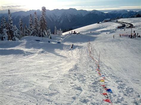 Hurricane Ridge Winter Shuttle | Olympic Hiking Co.