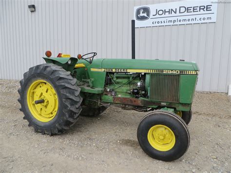 1982 John Deere 2940 Tractors Utility 40 100hp John Deere