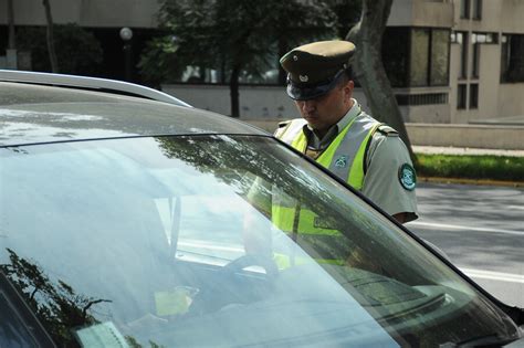 Por Manejar Auto Con Encargo Por Robo Y Patente Falsificada Fue