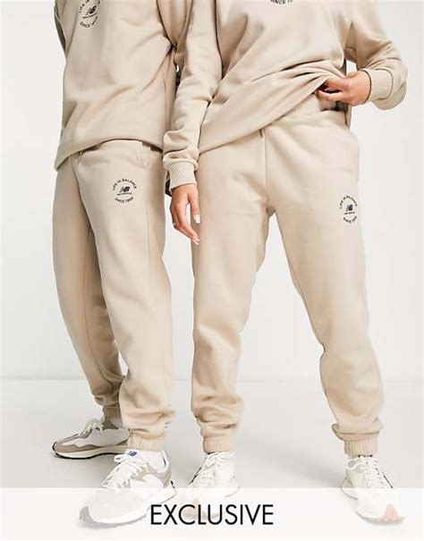 New Balance Life In Balance Jogger Unisexe Sable Asos