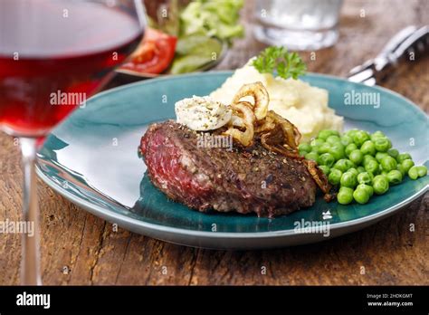 Beef Steak Dinner Beef Steaks Dinners Stock Photo Alamy