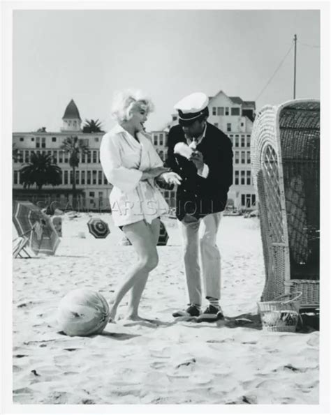 Marilyn Monroe Tony Curtis Some Like It Hot Vintage Photo R