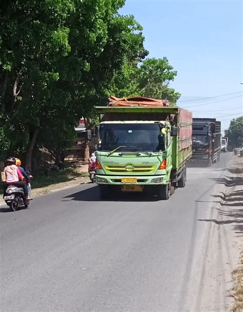 Pemkab OKU Timur Tutup Mata Truk Batu Bara Tak Indahkan Perda Ada Apa