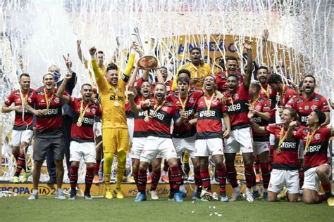 Salário dos jogadores do Flamengo veja quais são os 7 maiores