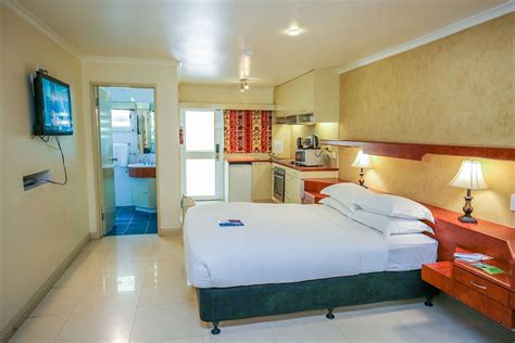 GATEWAY HOTEL & APARTMENTS $128 ($̶1̶6̶7̶) - Updated 2023 Prices ...