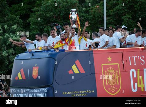 Die Spieler Der Spanischen Fußballmannschaft Während Der Feier Mit