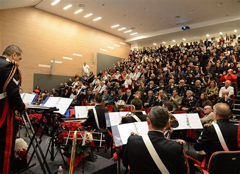 Carabinieri tra la gente in difesa soprattutto dei più deboli Il