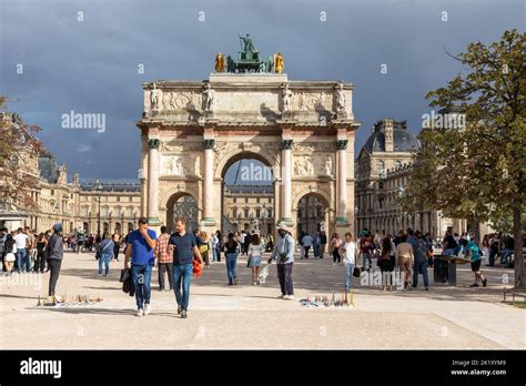 Site Historique Arche Triomphale L Arc De Triomphe Du Carrousel Entre