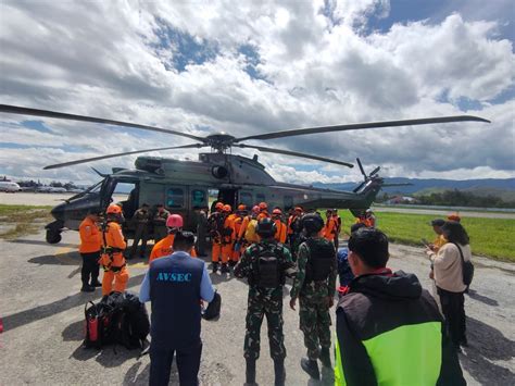 Evakuasi Korban Jatuhnya Pesawat Sam Air Di Yalimo Terganjal Cuaca