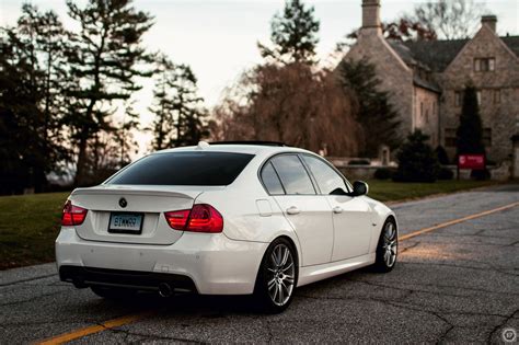 BMW 335I 4K Wallpaper