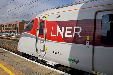 Video: Inside the new Azuma train – as it meets loco legends Mallard and Flying Scotsman | YorkMix