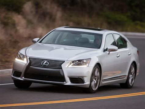 Lexus LS 460 Photos and Specs. Photo: Lexus LS 460 spec and 23 perfect ...