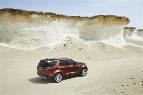 2017 Land Rover Discovery - Gallery | Top Speed