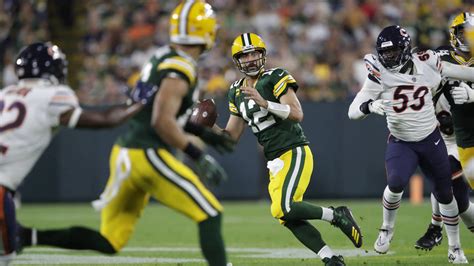 Watch Aaron Rodgers Becomes Fifth Qb To Reach 450 Career Passing Tds