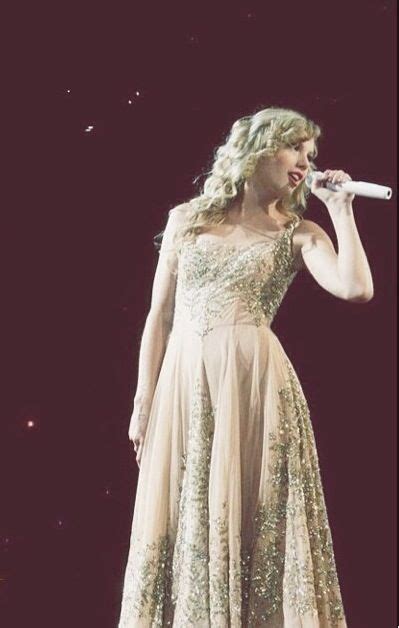 Taylor Swift Singing Enchanted At The Speak Now Tour Taylor Swift