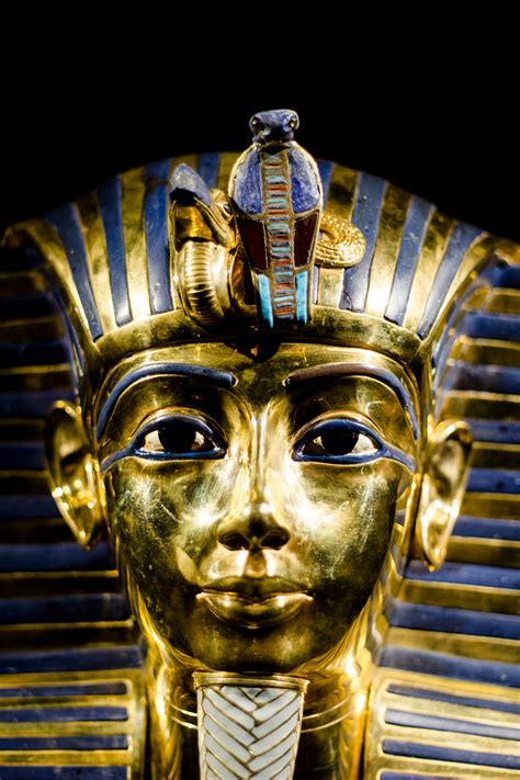 "La misteriosa scoperta della Tomba di Tutankhamon" | Behance