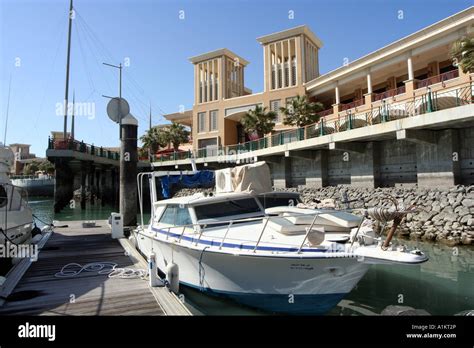 marina mall in Kuwait city Stock Photo - Alamy