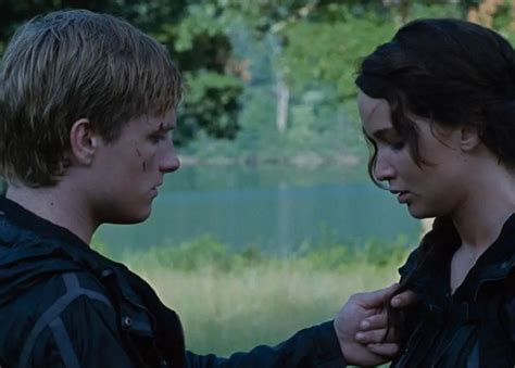 The Hunger Games Ending Katniss Peeta And The Berries Auralcrave