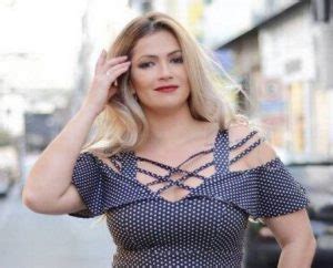 Fani Pacheco Posa Para Grife Plus Size Veja Fotos AjuFest Br