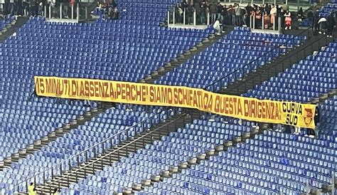 Curva Sud Contro I Friedkin Prosegue La Contestazione Schifati Da