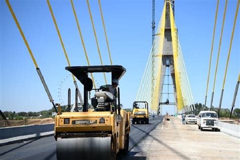 M Quinas Na Pista Come A O Asfaltamento Da Ponte Da Integra O Brasil