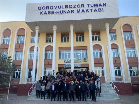 Qorovulbozorda Tuman Kasb Hunar Maktabida Rahbar Va Yoshlar