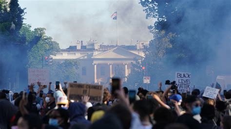 Tear Gas Clears Path For Trump To Visit Church The New York Times