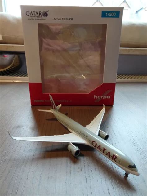 Herpa Qatar Airways Airbus A A Alc Ng Ovp