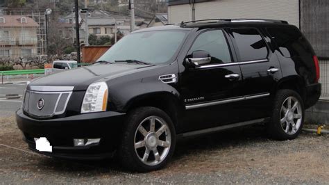 File:Cadillac Escalade-Tx-re.JPG