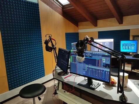 Un Nuovo Studio Per Radio Voce Camuna Radio Voce Camuna