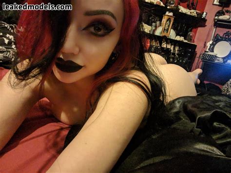 Dani Divine Nude 10 Photos Leakedmodels The Fappening News
