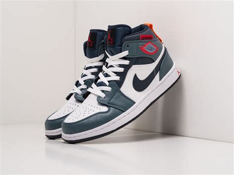 Кроссовки Nike Air Jordan 1