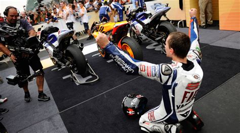 Jorge Lorenzo Campe N Del Mundo De Motogp Tras Ganar El Gp De Valencia