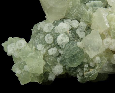 Photographs of mineral No. 74105: Calcite, Analcime, Quartz on Prehnite ...