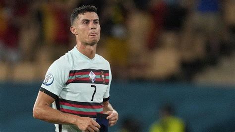 Belum Ada Kata Pensiun Cristiano Ronaldo Tegaskan Lanjut Dengan Timnas